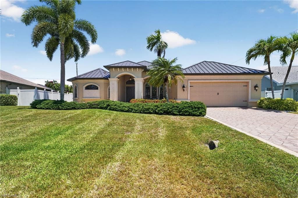 1911 SE 20th ST CAPE CORAL, FL 33990