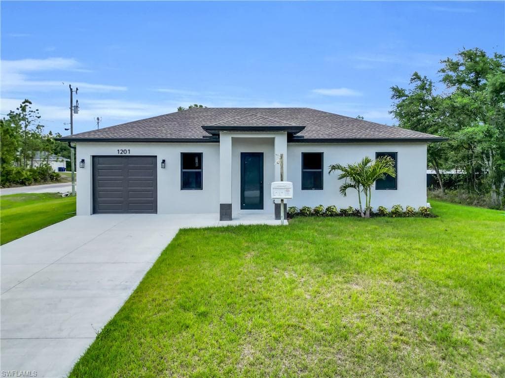 1201 E 7th ST LEHIGH ACRES, FL 33972