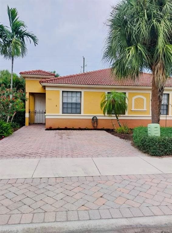 7512 Bristol CIR NAPLES, FL 34120