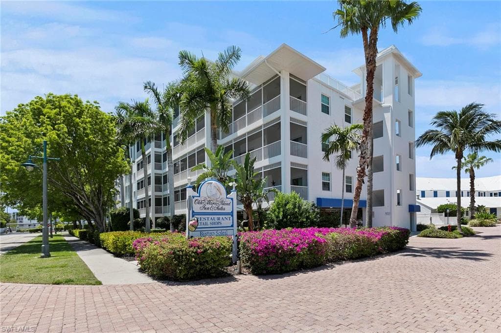 140 Palm ST 413 MARCO ISLAND, FL 34145