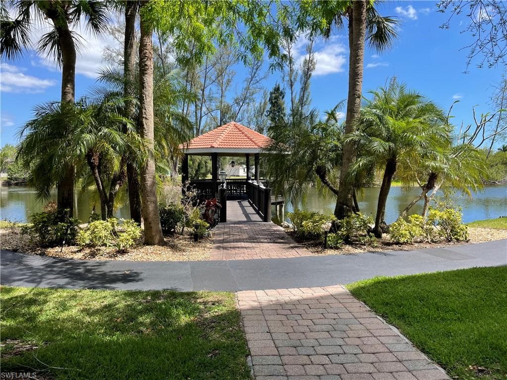 10031 Lake Cove DR 302 FORT MYERS, FL 33908