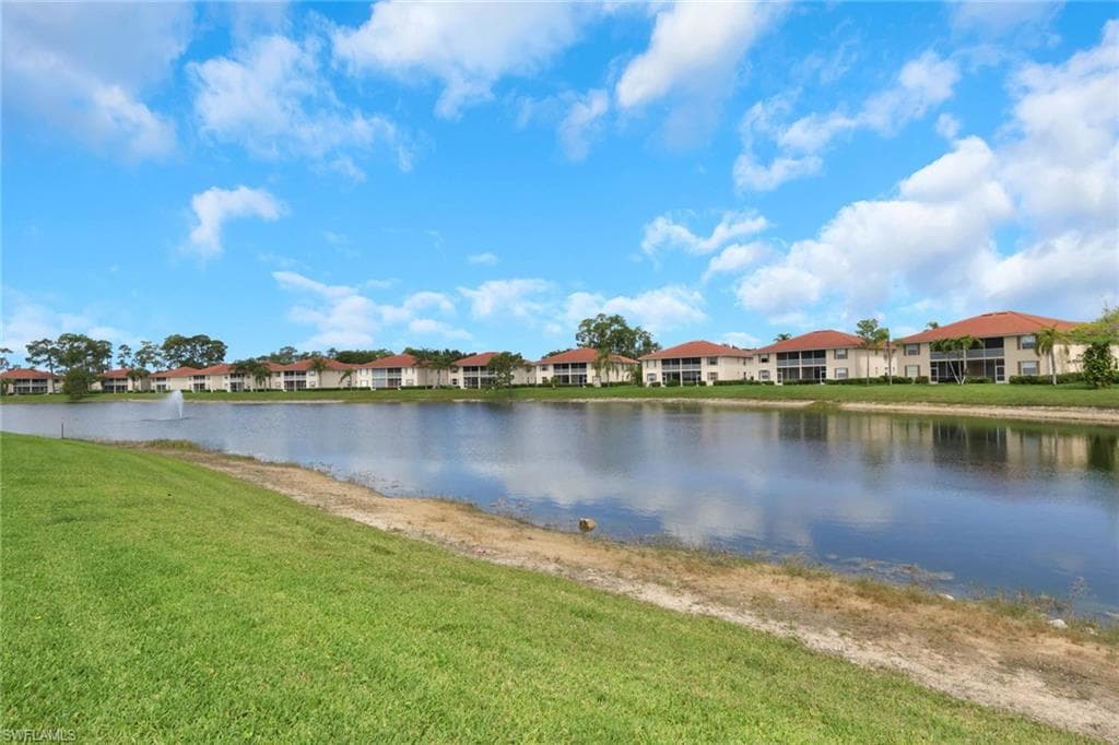 320 Robin Hood CIR 101 NAPLES, FL 34104