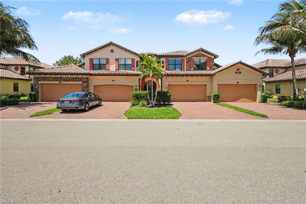 28050 Cookstown CT 2704 BONITA SPRINGS, FL 34135