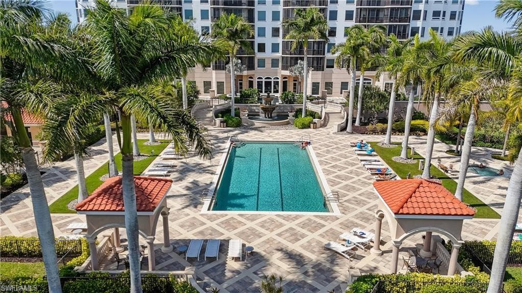 1060 Borghese LN 1005 NAPLES, FL 34114