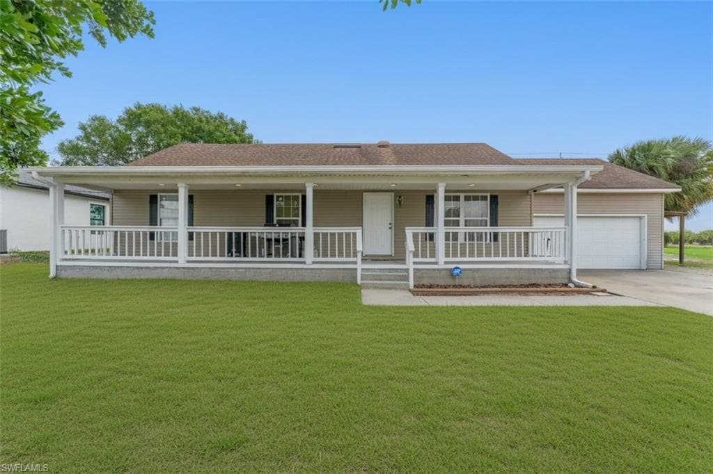 1500 Jay TER LABELLE, FL 33935