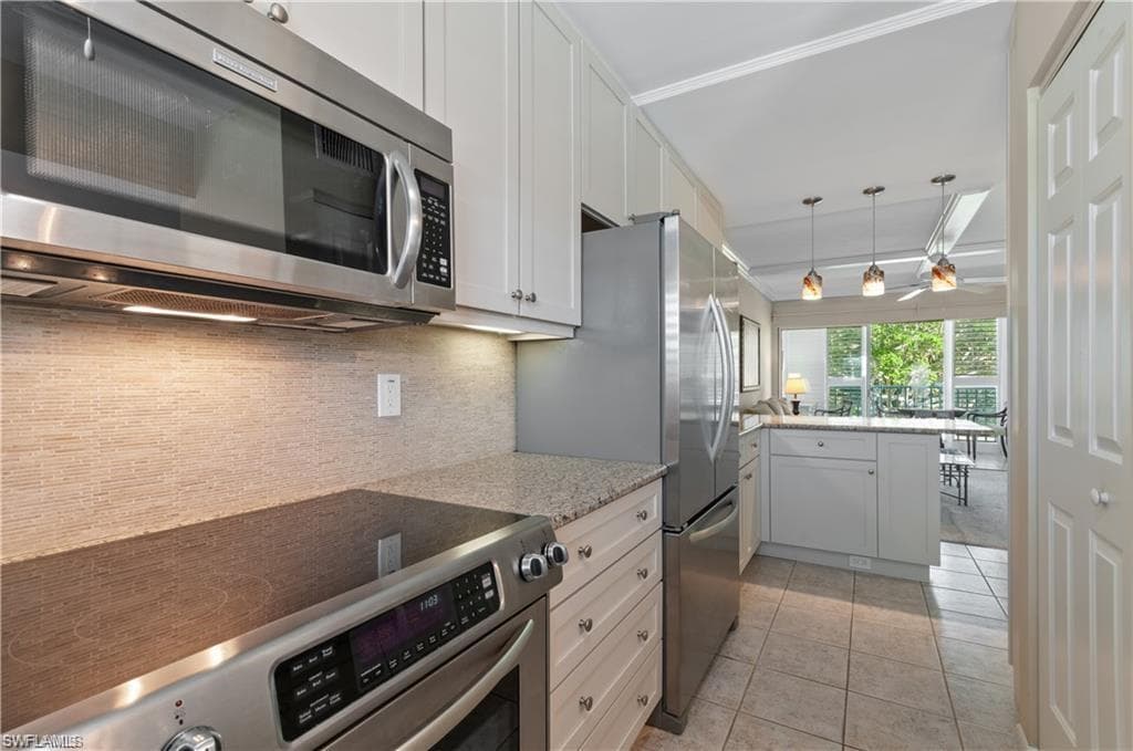 490 Broad AVE S H490 NAPLES, FL 34102