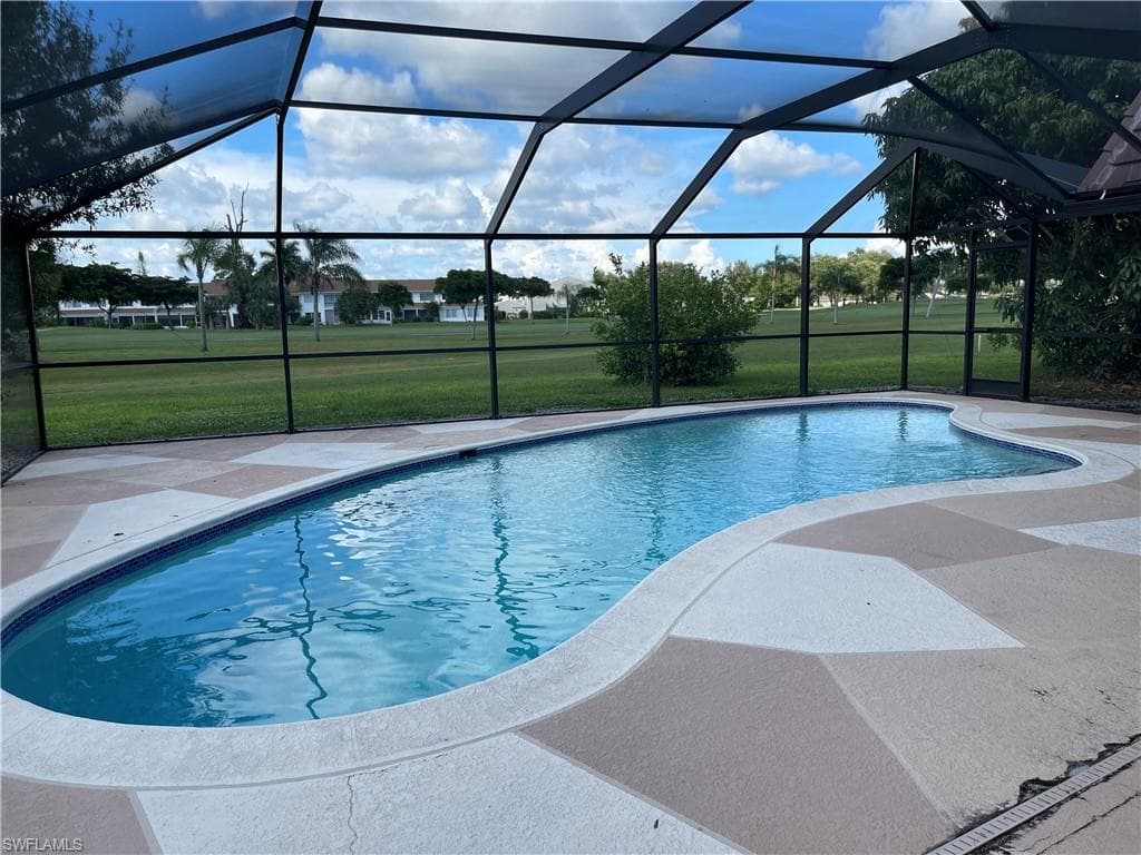 255 Pine Valley CIR NAPLES, FL 34113