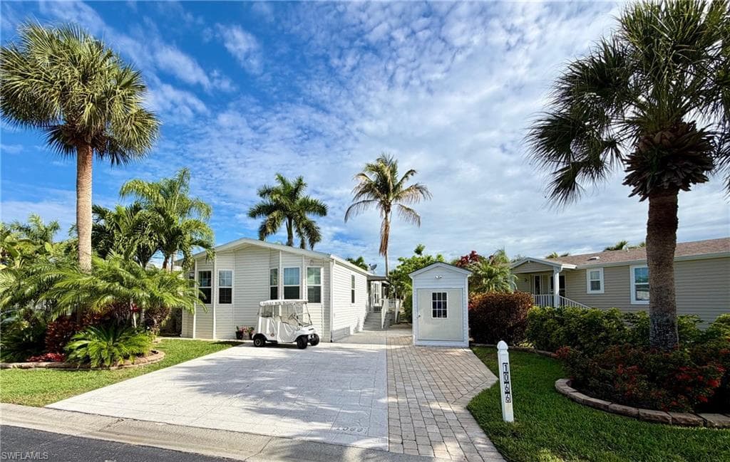1066 Silver Lakes BLVD NAPLES, FL 34114