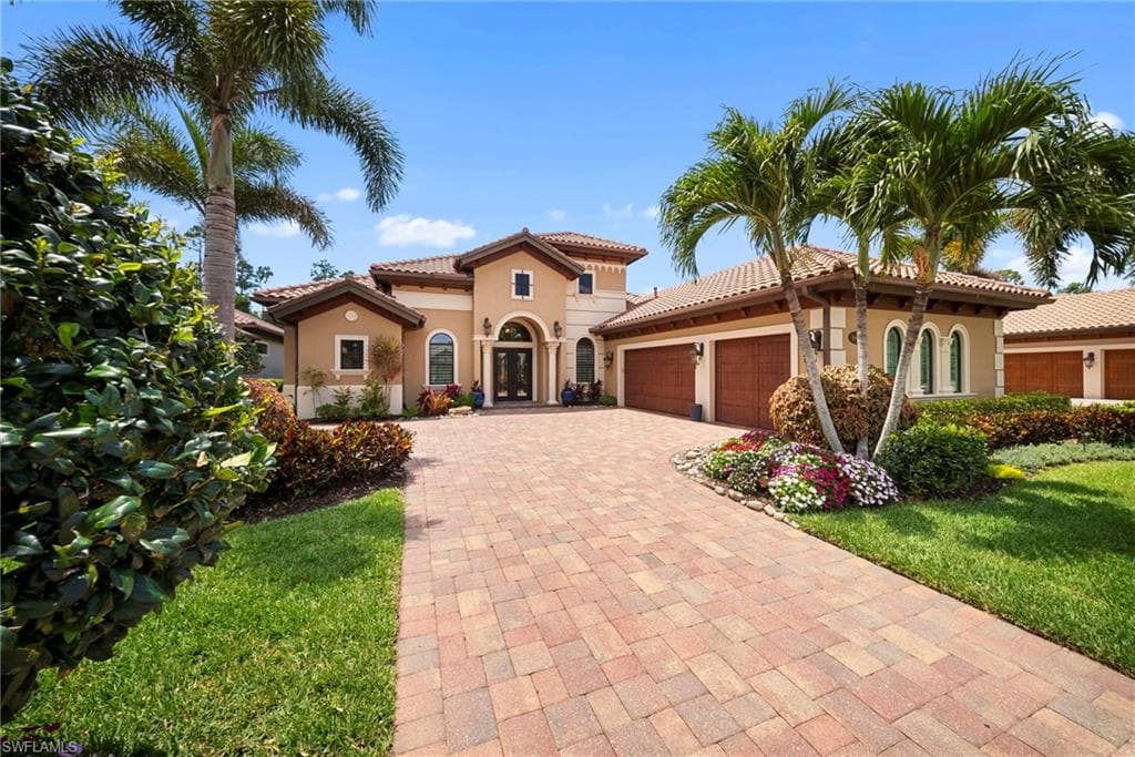 6449 Costa CIR NAPLES, FL 34113