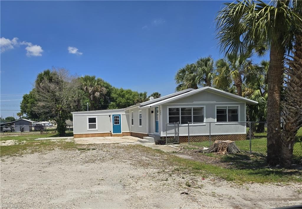 285 Avenue H NW MOORE HAVEN, FL 33471