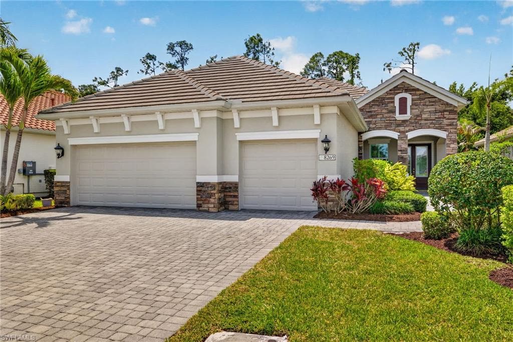8269 Preserve Point DR