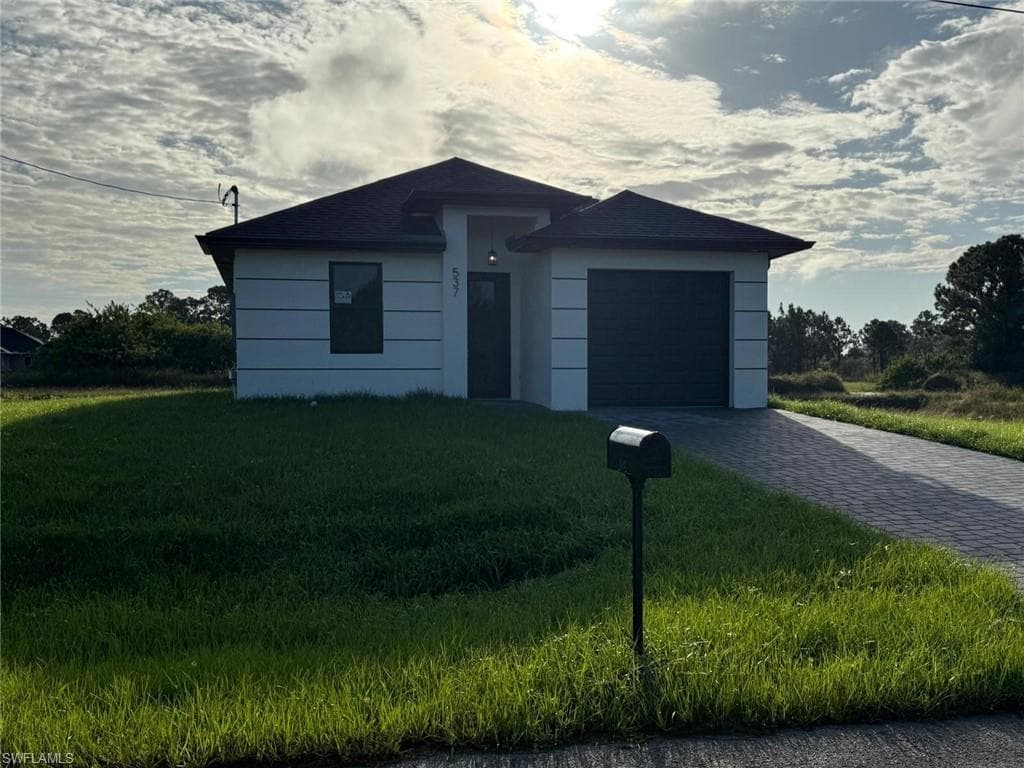 537 Hawthorne AVE S LEHIGH ACRES, FL 33974