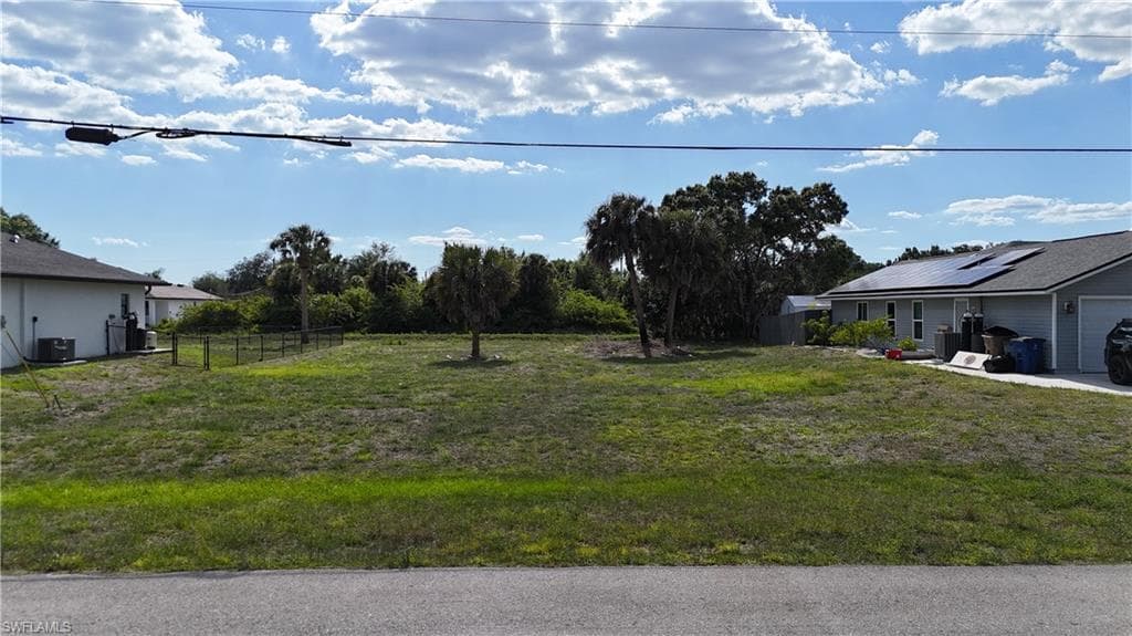 6045 Tabor AVE FORT MYERS, FL 33905