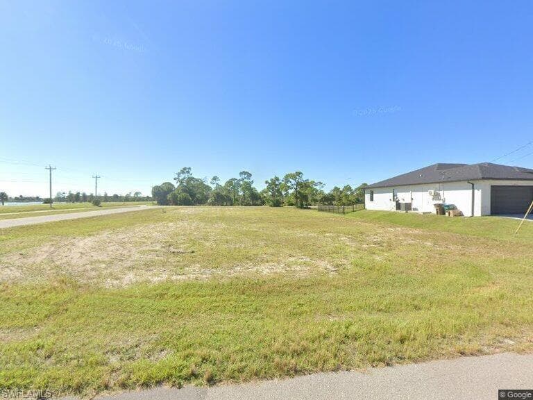 3722 NW 44th AVE CAPE CORAL, FL 33993