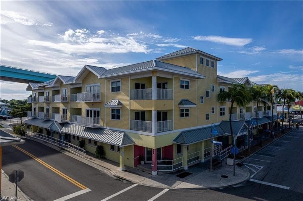450 Old San Carlos BLVD SW 309 FORT MYERS BEACH, FL 33931