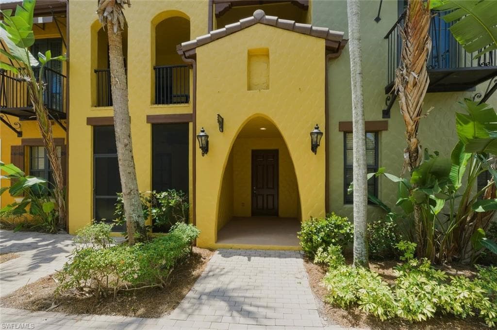 9140 Delano ST 9302 NAPLES, FL 34113