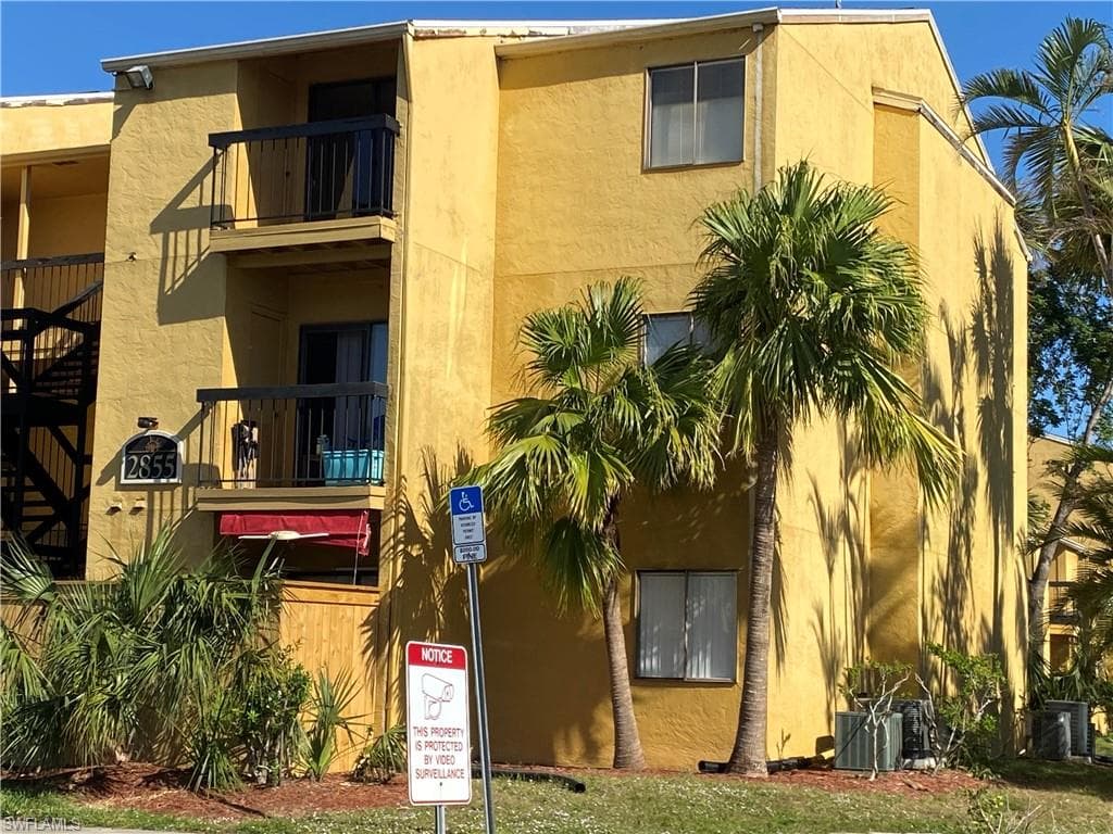 2855 Winkler AVE 124 FORT MYERS, FL 33916