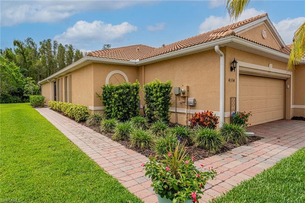 4334 Dutchess Park RD FORT MYERS, FL 33916