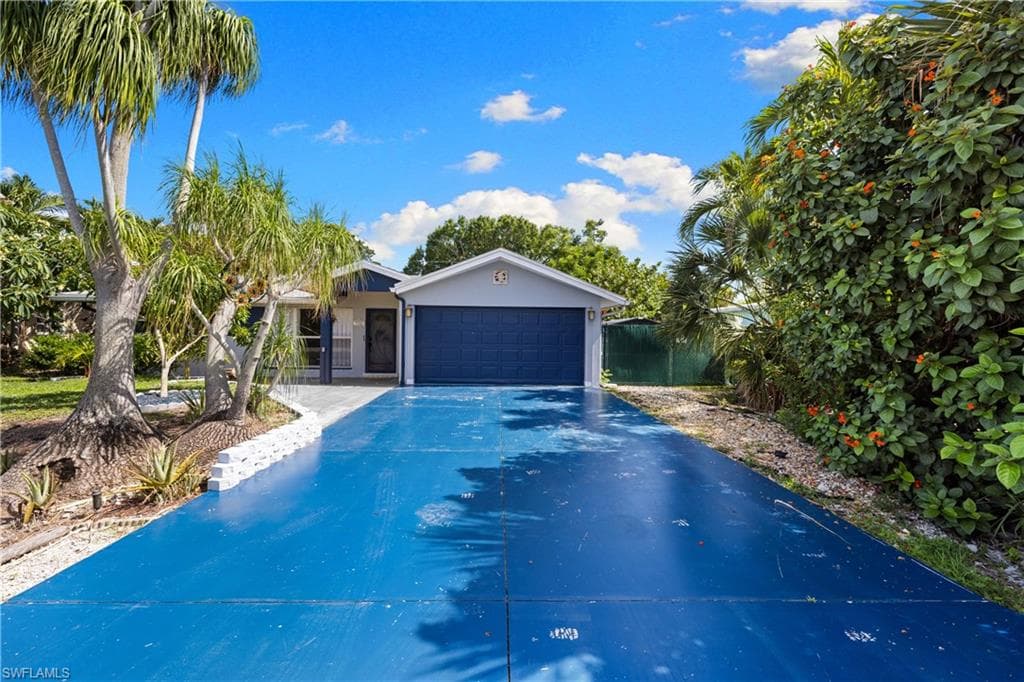 734 Sharar CT CAPE CORAL, FL 33904
