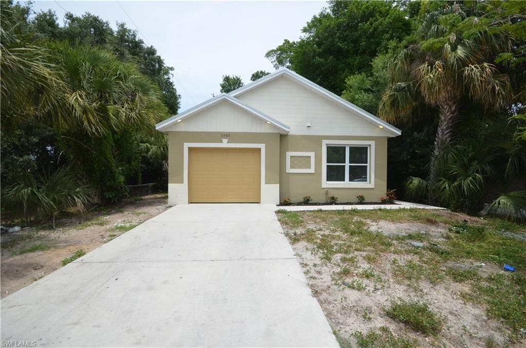 3303 Armstrong CT FORT MYERS, FL 33916