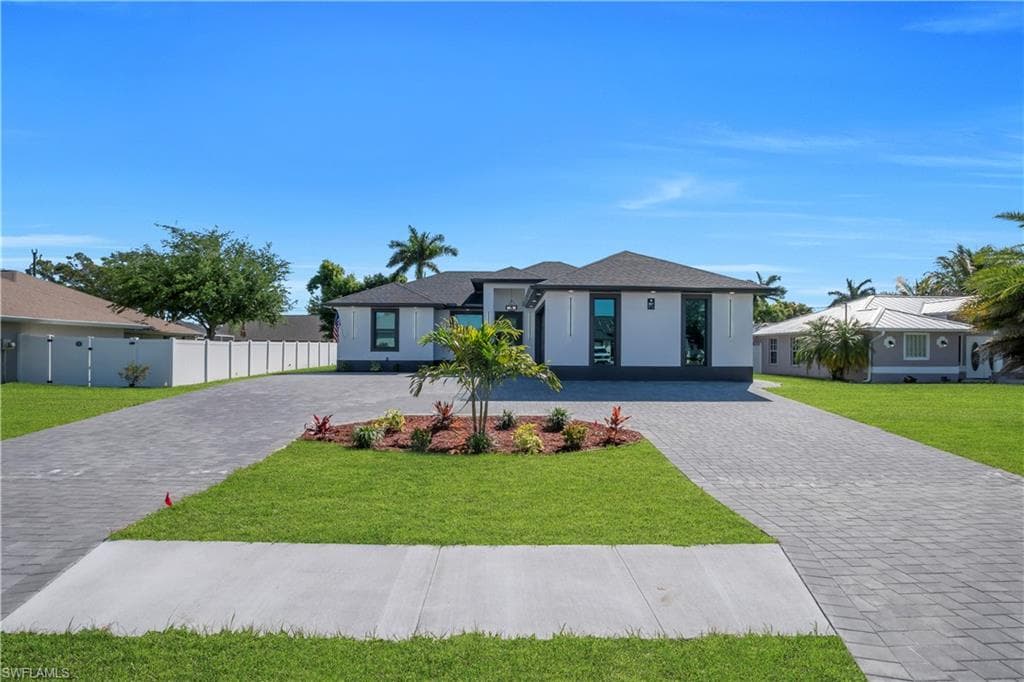807 Nicholas PKWY W CAPE CORAL, FL 33991
