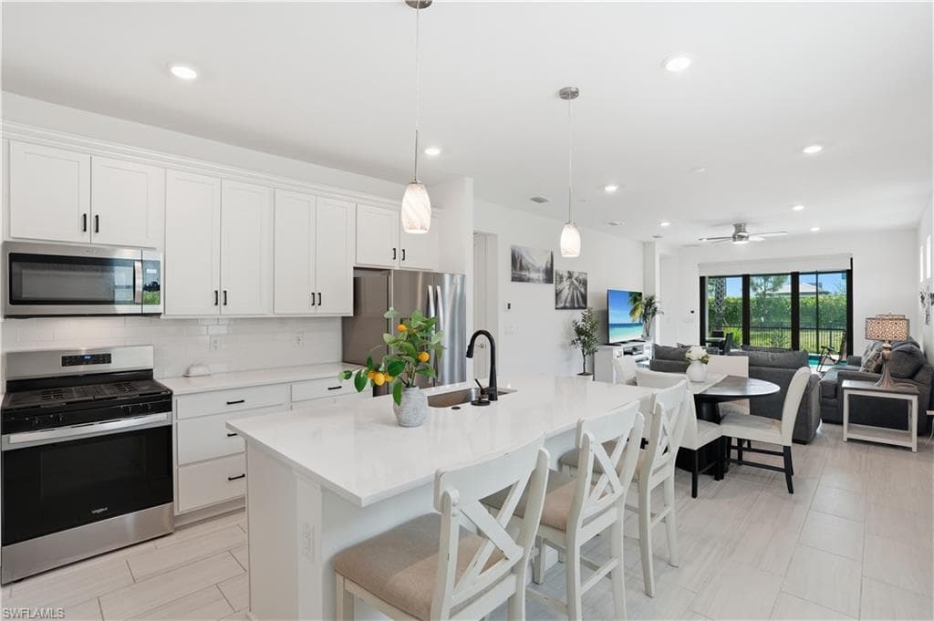1879 Sierra CT NAPLES, FL 34120
