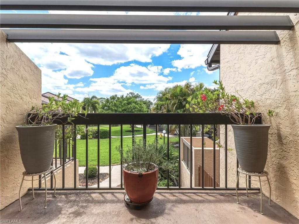15452 Admiralty CIR 9 NORTH FORT MYERS, FL 33917