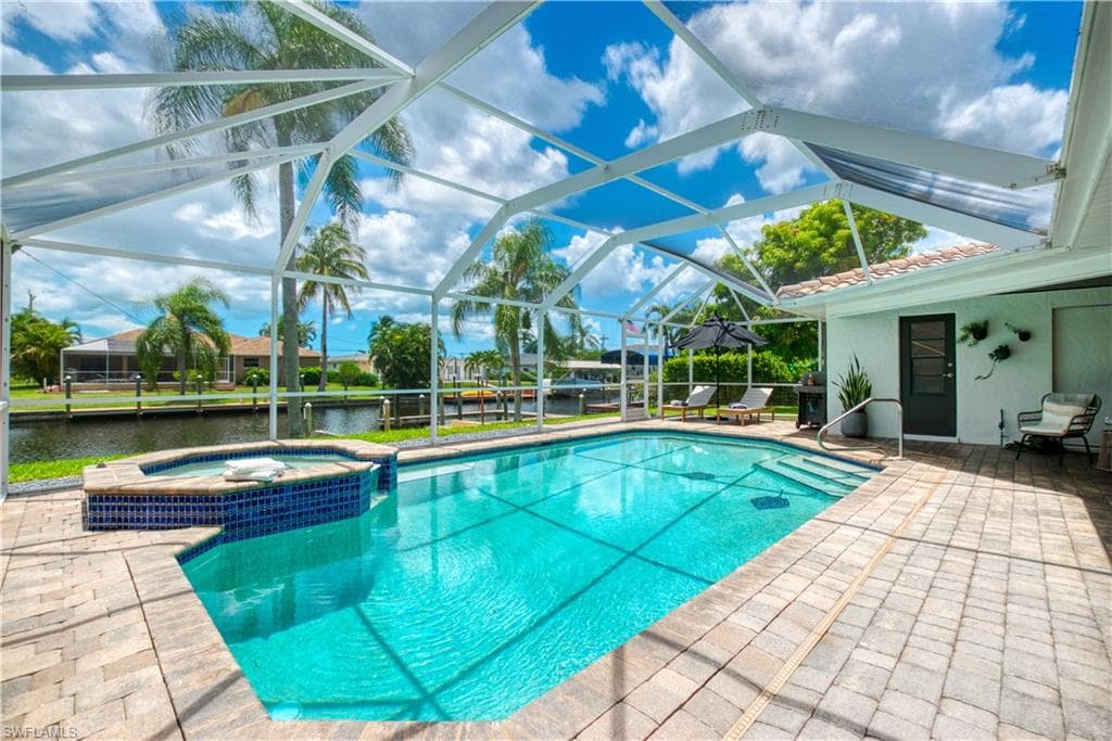154 SW 52nd ST CAPE CORAL, FL 33914
