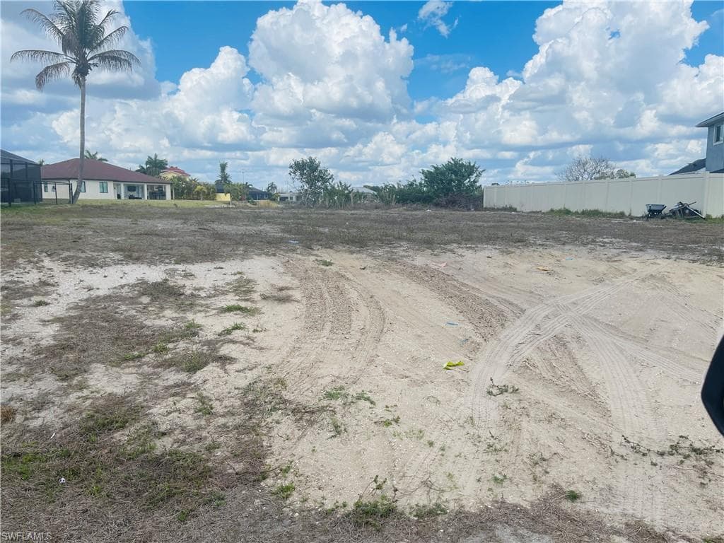 1405 NW 2nd ST CAPE CORAL, FL 33993