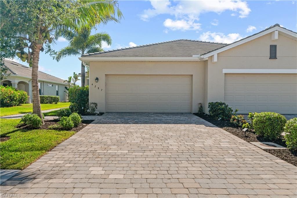 4287 Lemongrass DR FORT MYERS, FL 33916