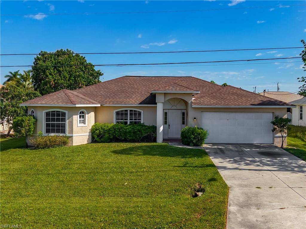 1801 SW 47th TER CAPE CORAL, FL 33914