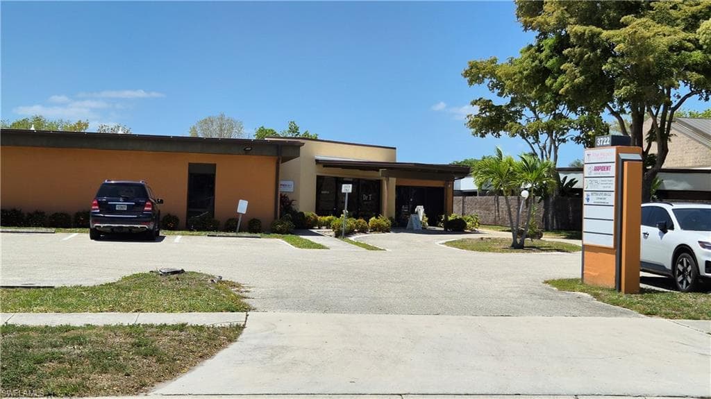 3722 Central AVE FORT MYERS, FL 33901