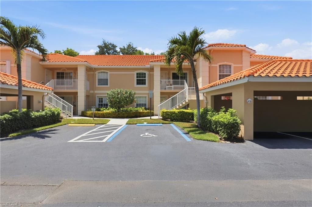 26780 Rosewood Pointe LN 203 BONITA SPRINGS, FL 34135