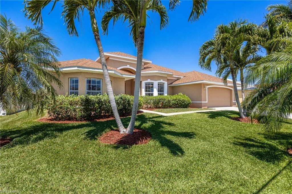 4920 SW 1st CT CAPE CORAL, FL 33914