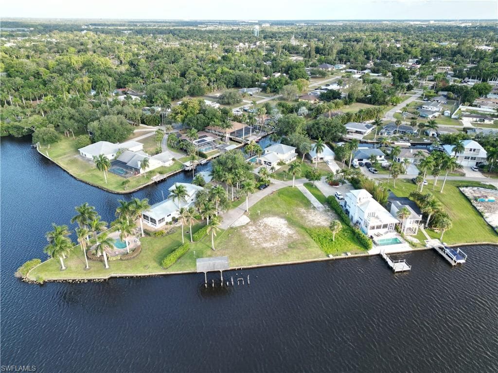 4567 E Riverside DR FORT MYERS, FL 33905