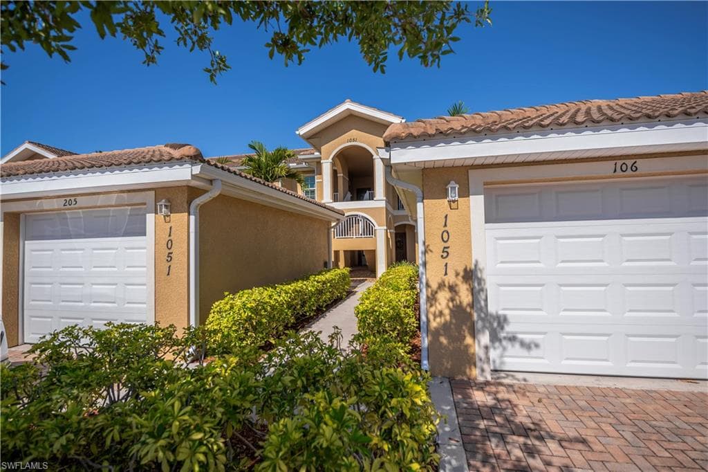 1051 Winding Pines CIR 107 CAPE CORAL, FL 33909