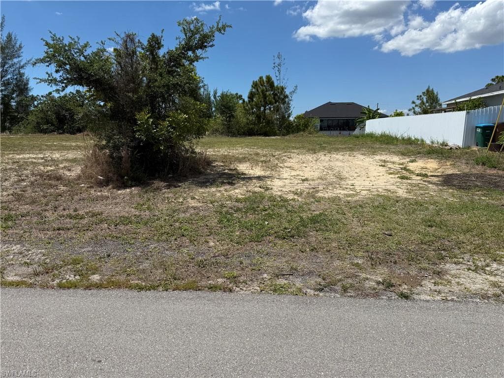 1903 NW 13th TER CAPE CORAL, FL 33993