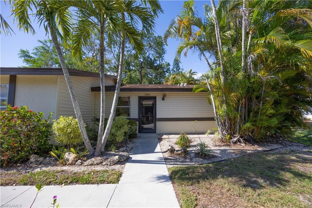 1031 Pine Isle LN 1031 NAPLES, FL 34112