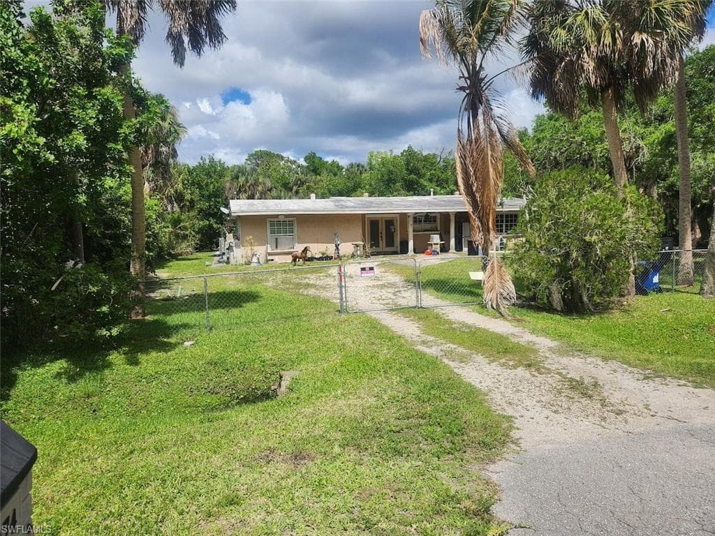 1074 Old Bridge RD NORTH FORT MYERS, FL 33917