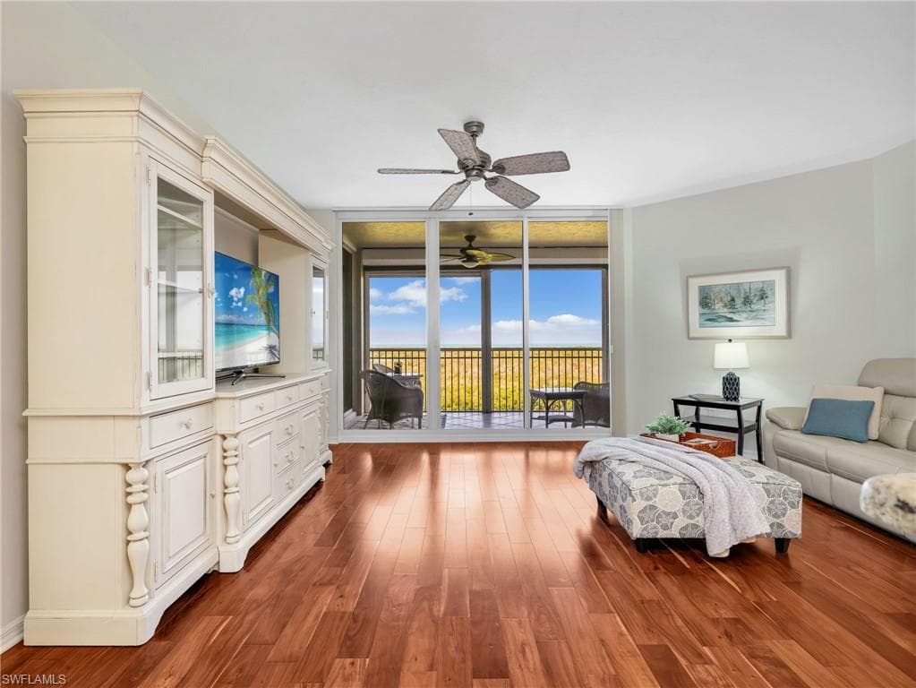 1001 Arbor Lake DR 506 NAPLES, FL 34110