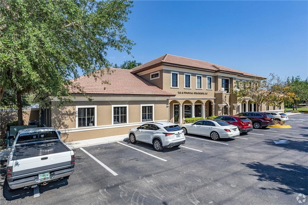 28089 Vanderbilt DR 102 BONITA SPRINGS, FL 34134