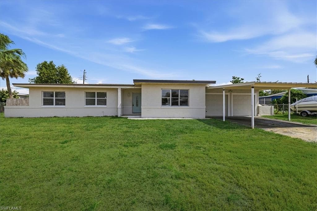 807 Leeland Heights BLVD E LEHIGH ACRES, FL 33936