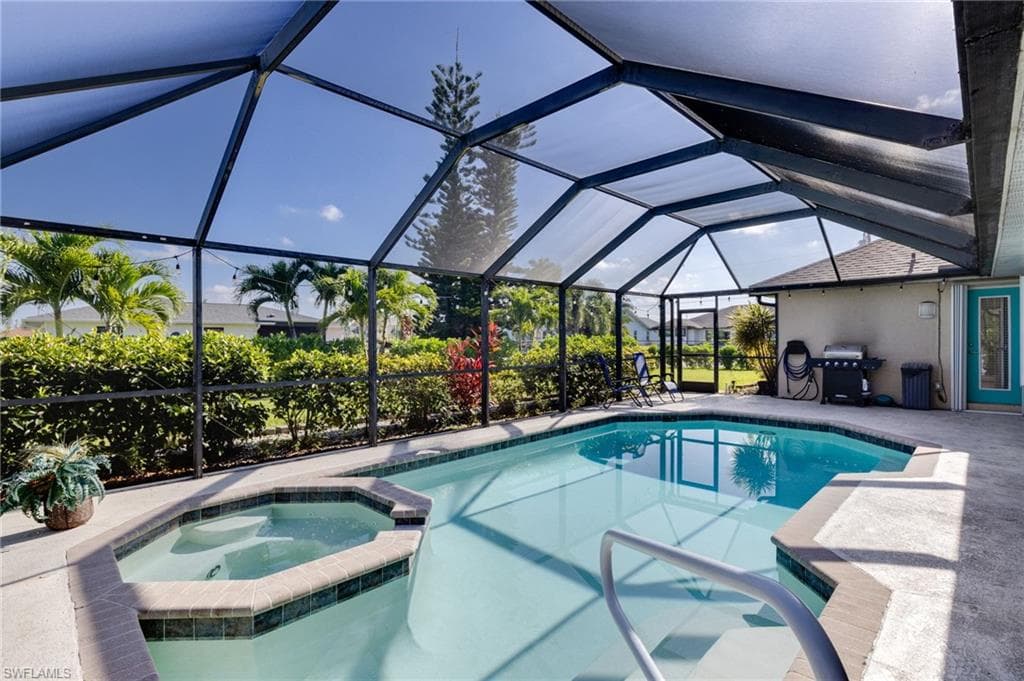 201 SW 35th ST CAPE CORAL, FL 33914