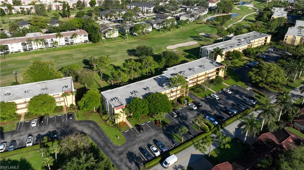 1086 Forest Lakes DR 303 NAPLES, FL 34105
