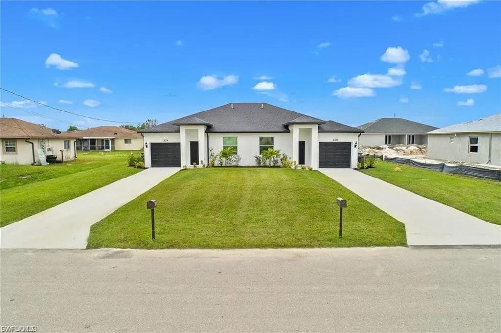 724/726 GRETCHEN AVE S LEHIGH ACRES, FL 33973