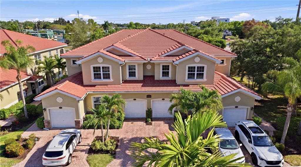 8515 Oakshade CIR 201 FORT MYERS, FL 33919