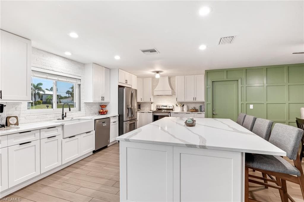 13821 River Forest DR FORT MYERS, FL 33905