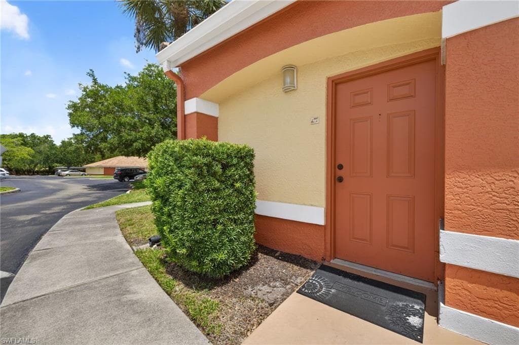 6361 Aragon WAY 202 FORT MYERS, FL 33966