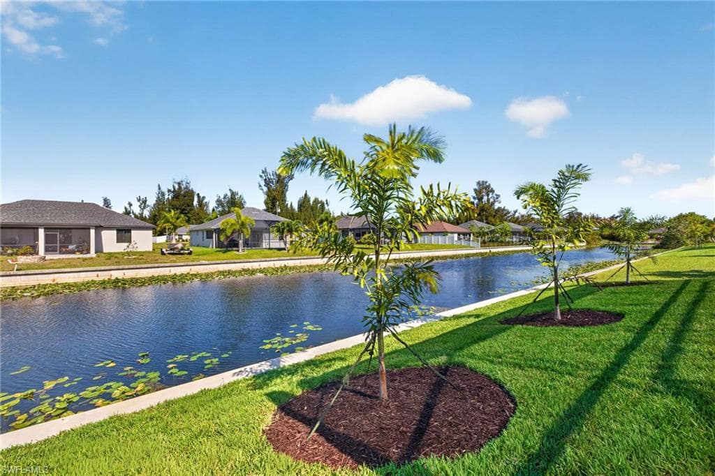1030 SW 15th AVE CAPE CORAL, FL 33991