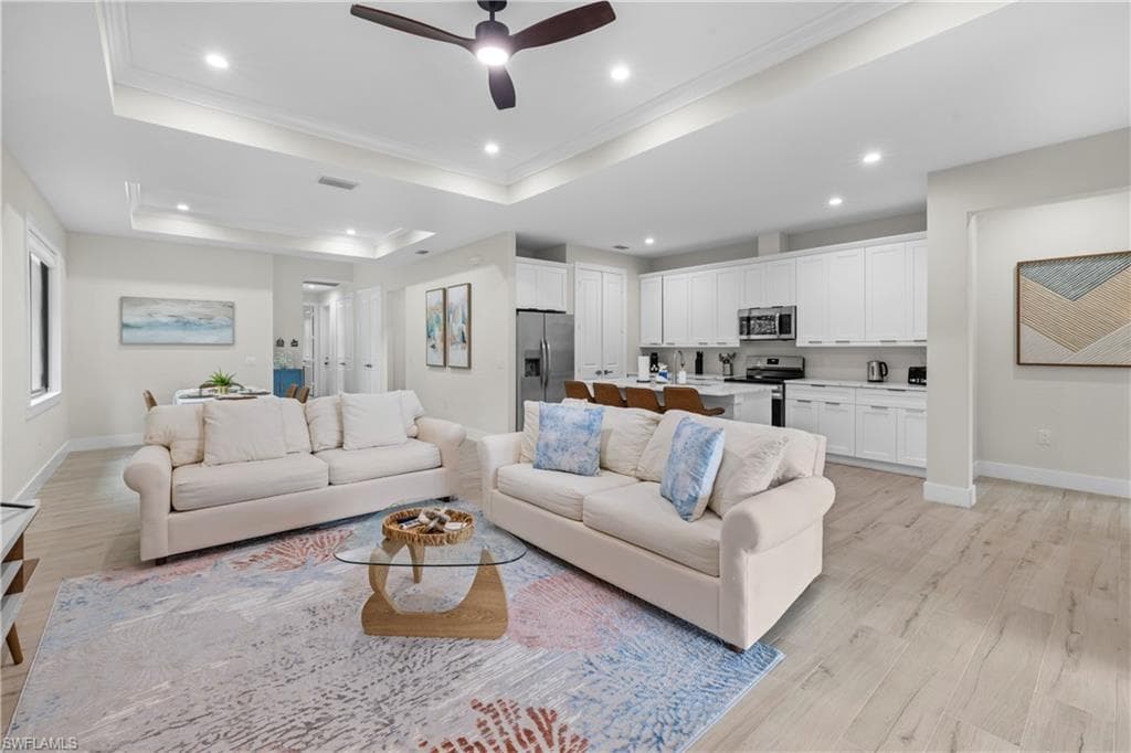 3012 Pine Tree DR NAPLES, FL 34112